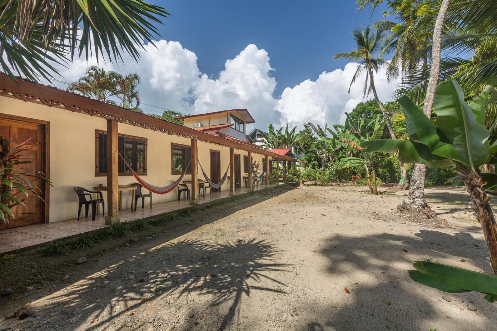Yucca Beachfront Hotel Puerto Viejo de Talamanca Luaran gambar